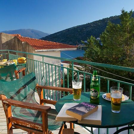 Boulevard Aetos Suites Agia Efimia Esterno foto