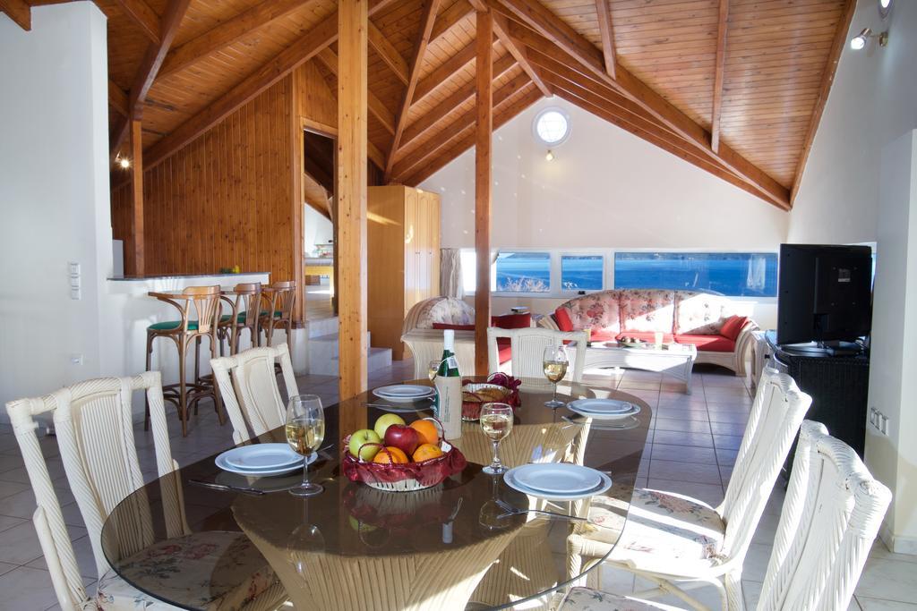 Boulevard Aetos Suites Agia Efimia Esterno foto