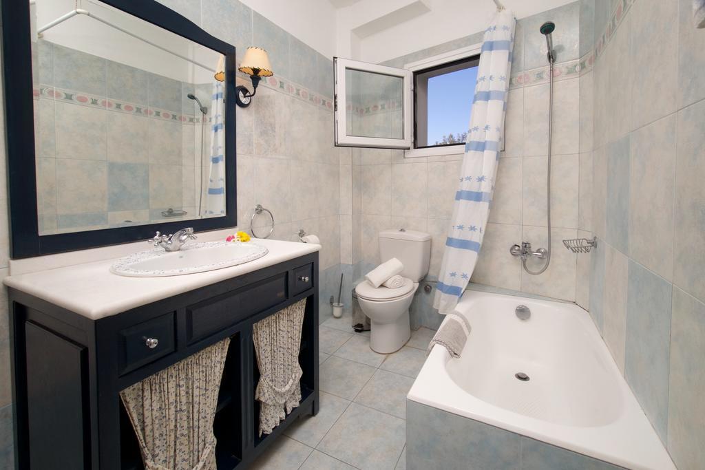 Boulevard Aetos Suites Agia Efimia Esterno foto