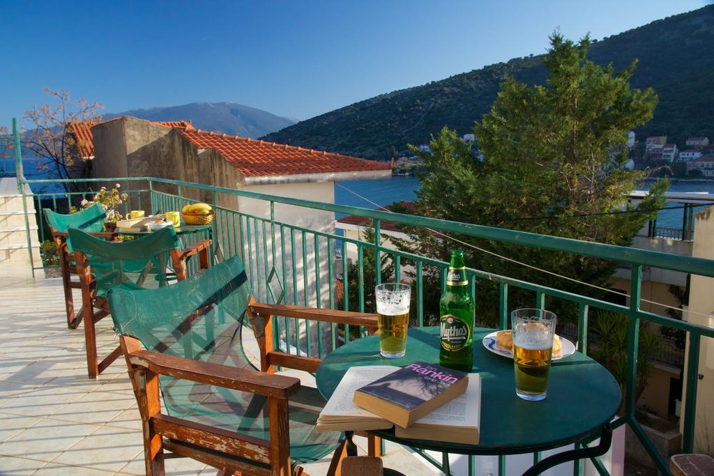 Boulevard Aetos Suites Agia Efimia Esterno foto